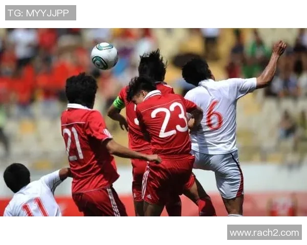 国足在2017年7月23日对阵老挝的比赛中展现出强大实力与团队配合 国足在2017年7月23日对阵老挝的比赛中展现出强大实力与团队配合