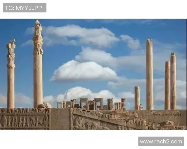 外傣与贝尔卡勒的对决分析及其在国际舞台上的影响探讨