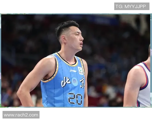 翟晓川：从篮球场上的拼搏者到生活中的多面手，展现无限可能的精彩人生